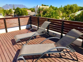 Weaver Place, Table View